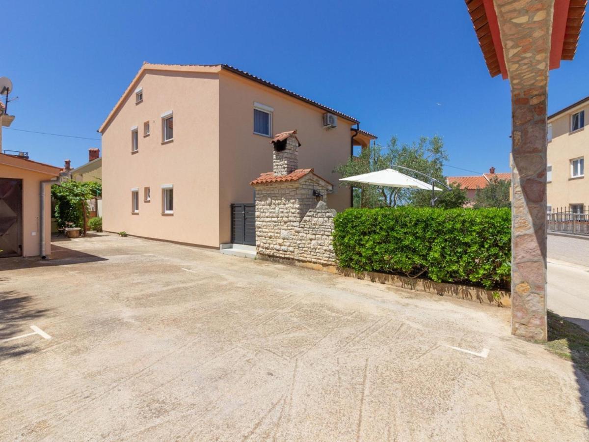 Spacious Holiday Home In Peroj With Private Pool Exterior foto