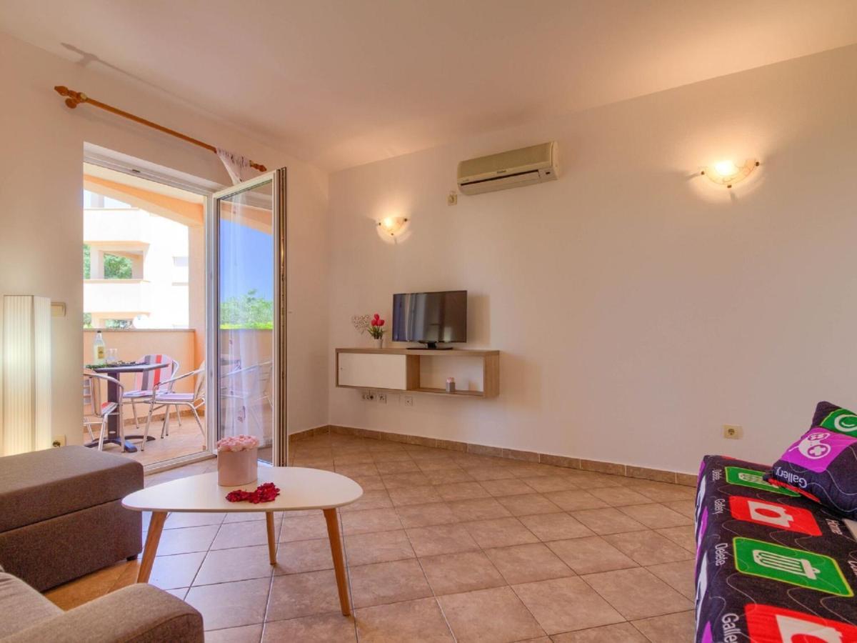 Spacious Holiday Home In Peroj With Private Pool Zimmer foto